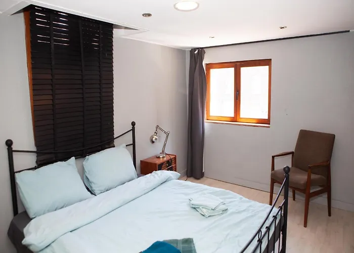 Spacious Verviers City House For 14 Guests